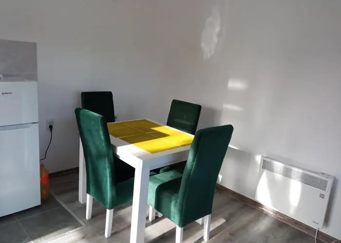 Lägenhet Stari Hrast 2