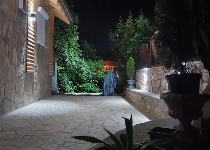 Lägenhet Stari Hrast 2